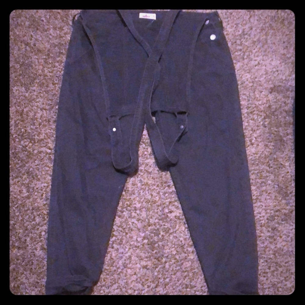 Hollister bib overalls never worn!